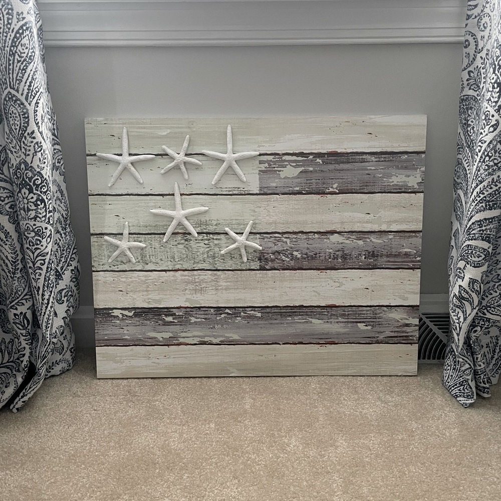 Beachy Starfish Flag Decor